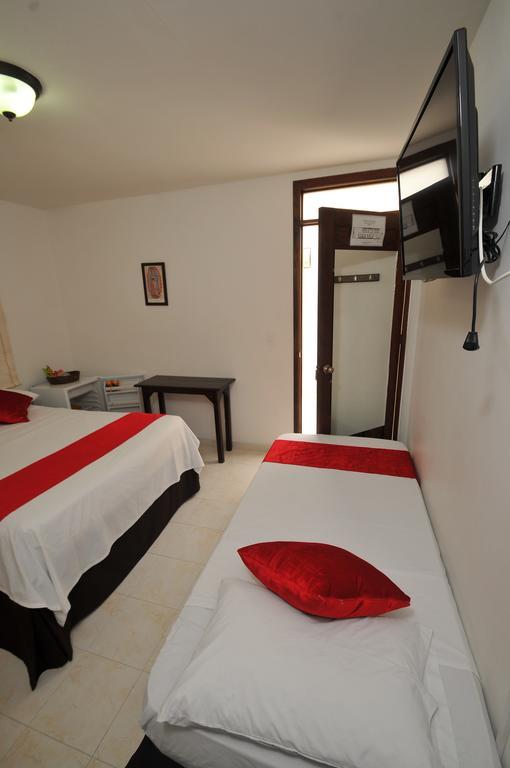 Hotel San Julian ブガ エクステリア 写真